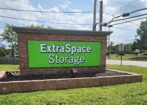 Extra Space Storage - 3568 - Columbus - Cleveland Ave - 5810 Cleveland Avenue