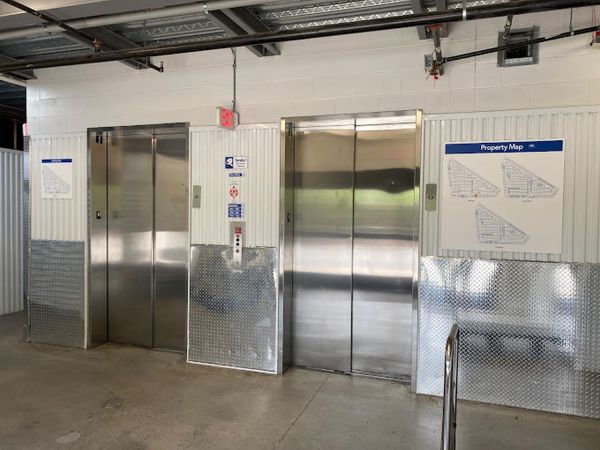 Extra Space Storage - 3649 - Mt Pleasant - Highway 17 - 1426 North Highway 17