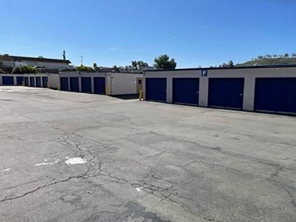 Extra Space Storage - 3703 - San Marcos - Mission Rd - 999 East Mission Road