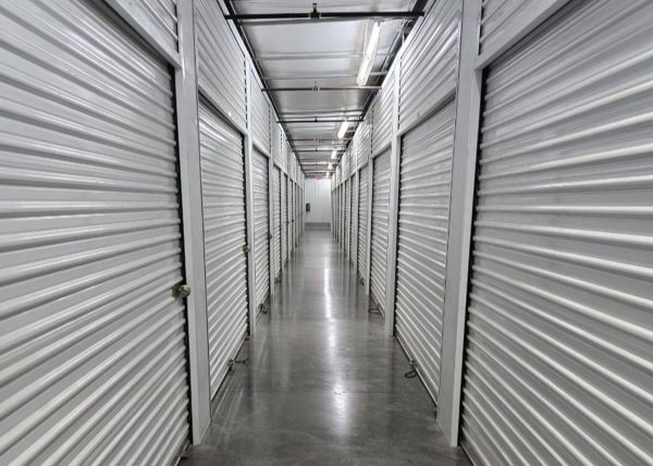 Extra Space Storage - 3747 - Riverside - Bellegrave Ave - 9356 Bellegrave Avenue