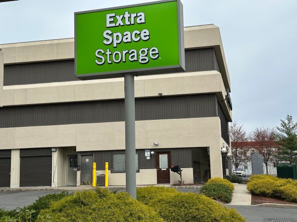Extra Space Storage - 3772 - Belleville - Franklin St. - 125 Franklin Street