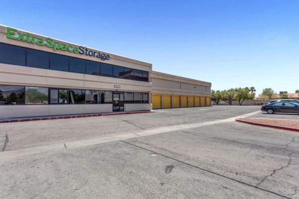 Extra Space Storage - 3820 - Las Vegas - Tenaya Way - 3900 North Tenaya Way