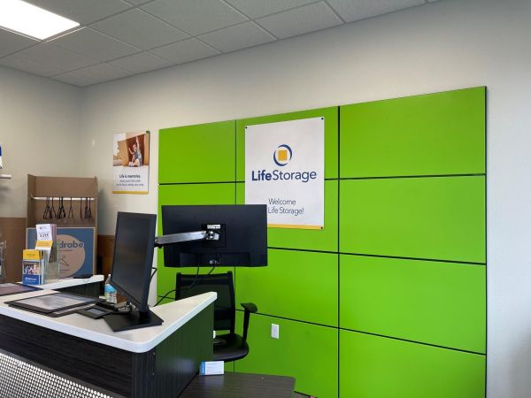 Extra Space Storage - 3887 - Vancouver - 76th St - 9606 Northeast 76th Street