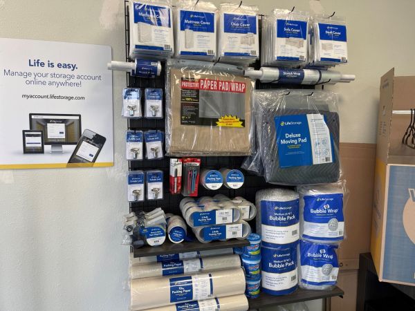 Extra Space Storage - 3887 - Vancouver - 76th St - 9606 Northeast 76th Street