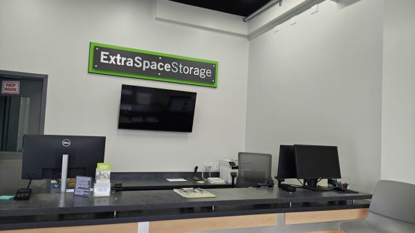 Extra Space Storage - 3895 - Staten Island - Richmond Terrace - 2604 Richmond Terrace