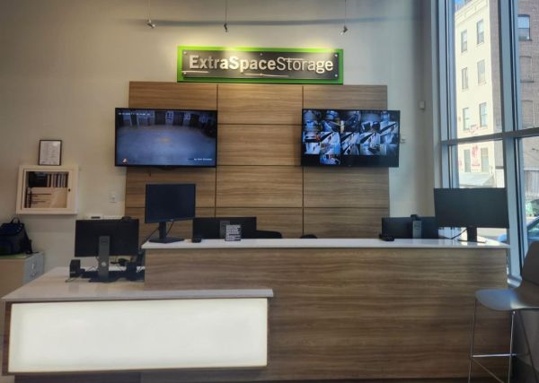 Extra Space Storage - 4153 - New York - 51st St - 622 West 51st Street