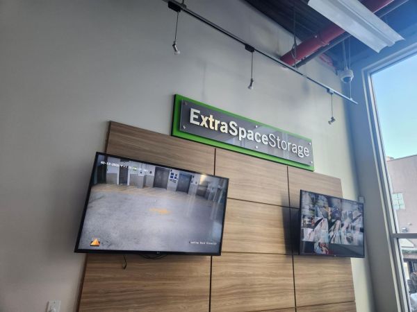 Extra Space Storage - 4153 - New York - 51st St - 622 West 51st Street