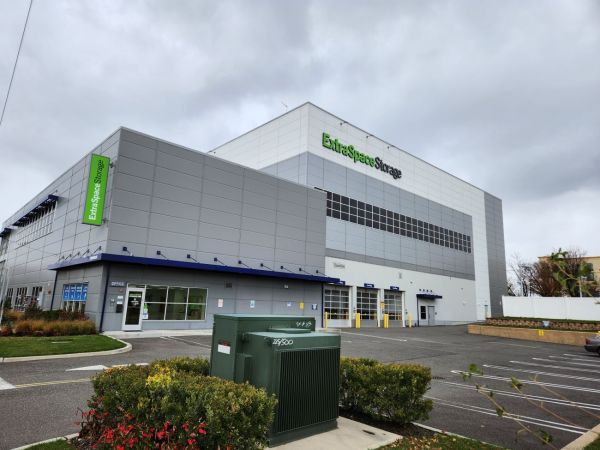 Extra Space Storage - 4155 - Garden City - South St - 1 South Street