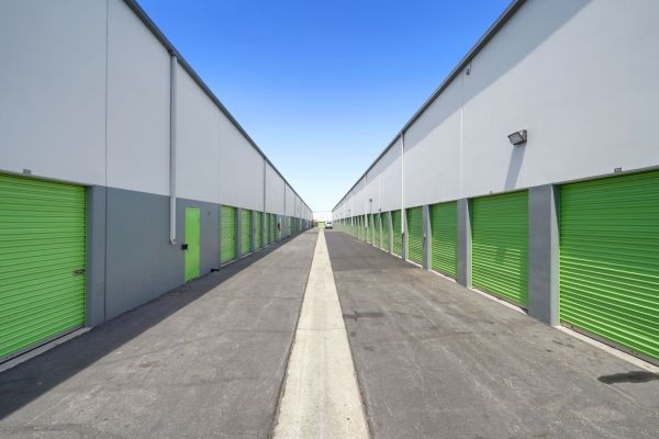 Extra Space Storage - 1980 - Paramount - Rosecrans Ave - 8160 Rosecrans Avenue