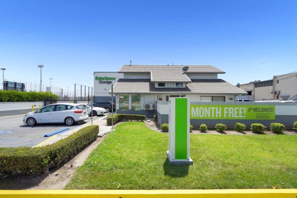 Extra Space Storage - 1980 - Paramount - Rosecrans Ave - 8160 Rosecrans Avenue