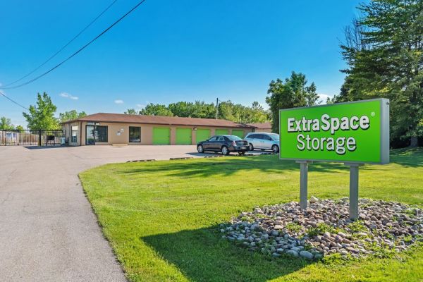 Extra Space Storage - 3013 - Rochester - Btn Henrietta Town Line Rd - 2585 Brighton Henrietta Town Line Road