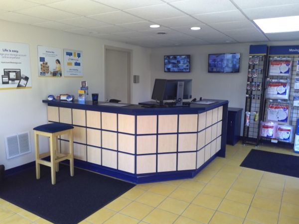 Extra Space Storage - 3017 - North Haven - Stillman Rd - 30 Stillman Road