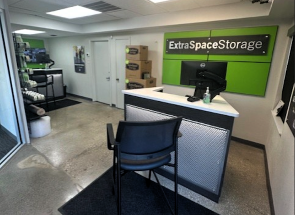 Extra Space Storage - 3054 - Largo - Seminole Blvd - 404 Seminole Boulevard