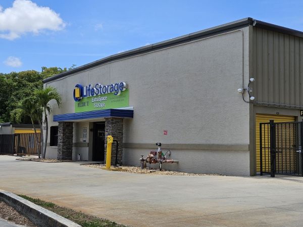 Extra Space Storage - 3061 - Fort Myers - Central Avenue - 3780 Central Avenue