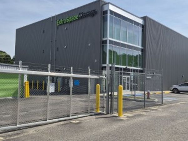 Extra Space Storage - 3063 - Newport News - 473 J Clyde Morris Blvd - 473 J Clyde Morris Boulevard