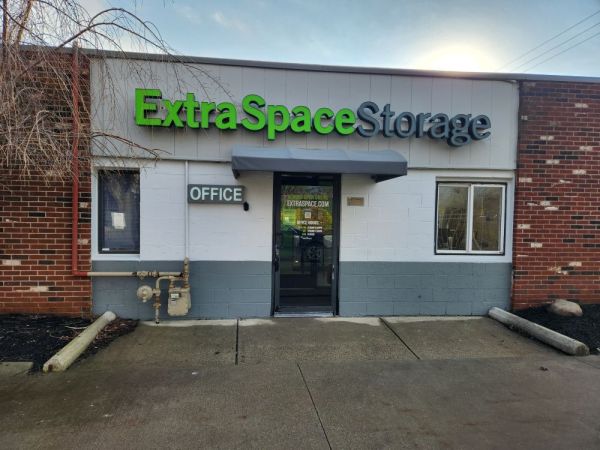 Extra Space Storage - 3094 - Eastlake - Erie Road - 1100 Erie Road