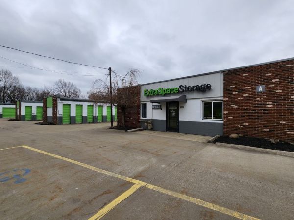 Extra Space Storage - 3094 - Eastlake - Erie Road - 1100 Erie Road