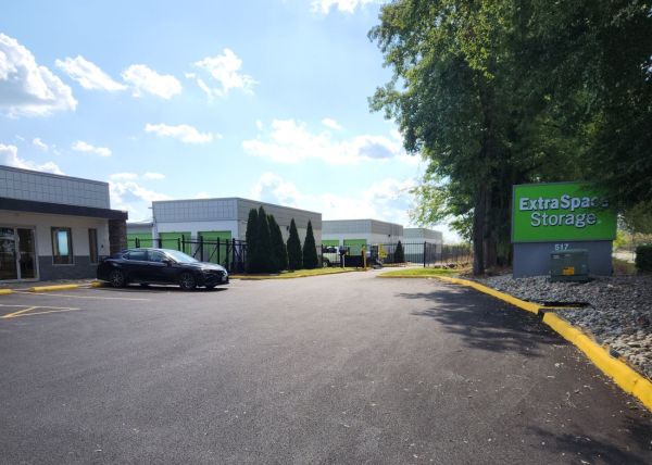 Extra Space Storage - 3113 - Chesapeake - Volvo Pkwy - 517 Volvo Parkway