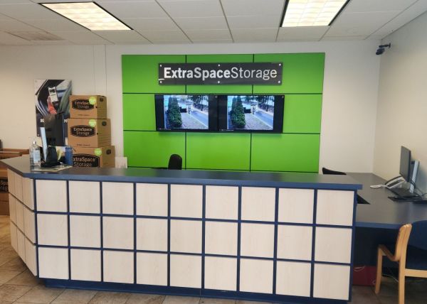 Extra Space Storage - 3113 - Chesapeake - Volvo Pkwy - 517 Volvo Parkway