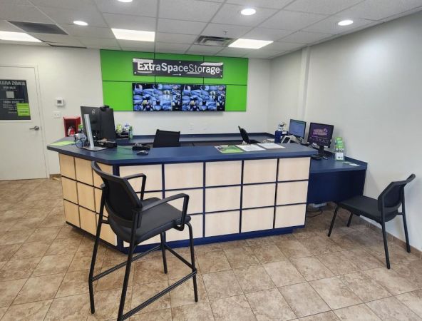 Extra Space Storage - 3114 - Virginia Beach - Central Drive - 597 Central Drive