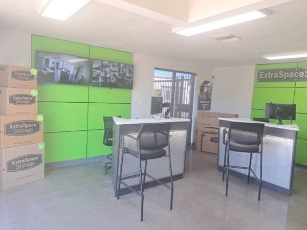 Extra Space Storage - 3151 - Mesa - Greenfield Rd - 139 North Greenfield Road