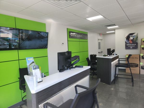 Extra Space Storage - 3197 - Bay Shore - Saxon Ave - 110 Saxon Avenue