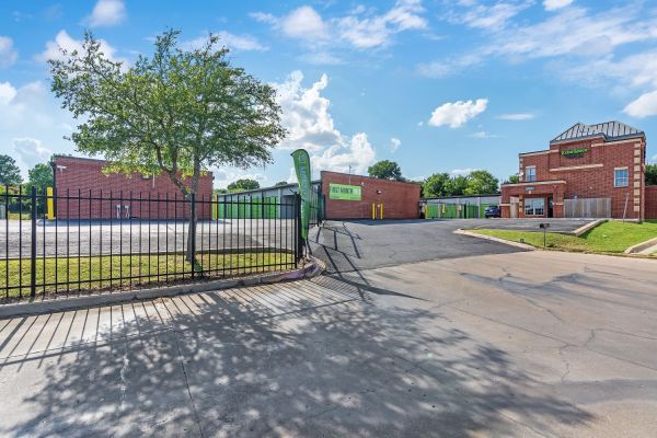 Extra Space Storage - 3226 - Arlington - Little Rd - 4320 Little Road