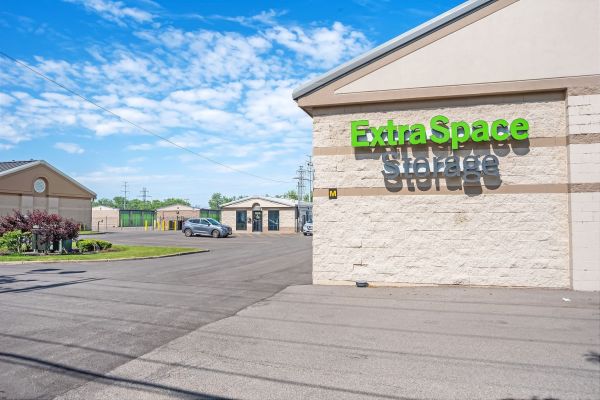 Extra Space Storage - 3244 - West Seneca - Langner Rd - 300 Langner Road