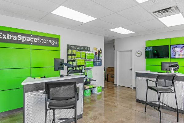 Extra Space Storage - 3323 - Clearwater - Drew Street - 2180 Drew Street