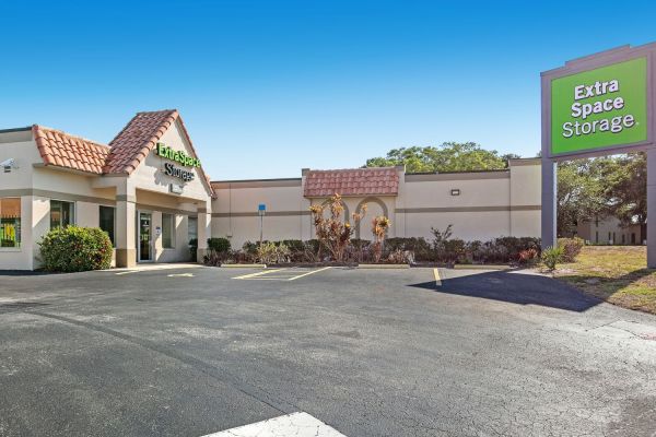 Extra Space Storage - 3323 - Clearwater - Drew Street - 2180 Drew Street