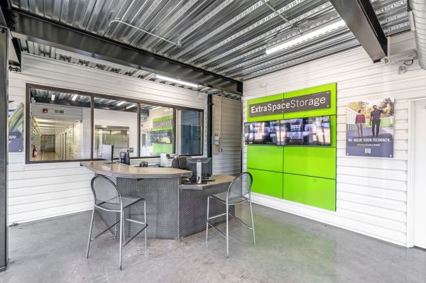 Extra Space Storage - 3331 - Round Rock - Sam Bass Road - 2715 Sam Bass Road