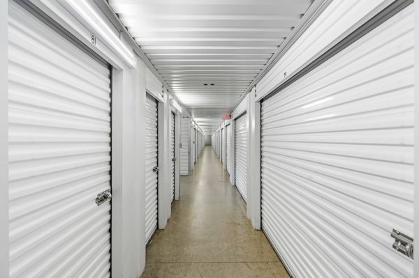Extra Space Storage - 3331 - Round Rock - Sam Bass Road - 2715 Sam Bass Road
