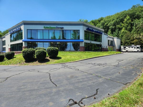 Extra Space Storage - 3355 - Bristol - Mountain Road - 700 Mountain Road