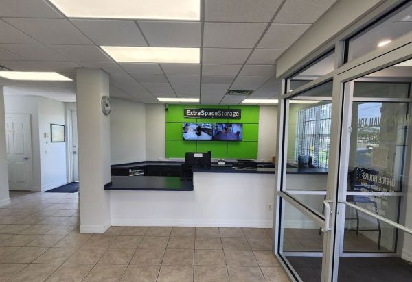 Extra Space Storage - 3402 - Port St Lucie - Peacock Blvd - 420 Northwest Peacock Boulevard