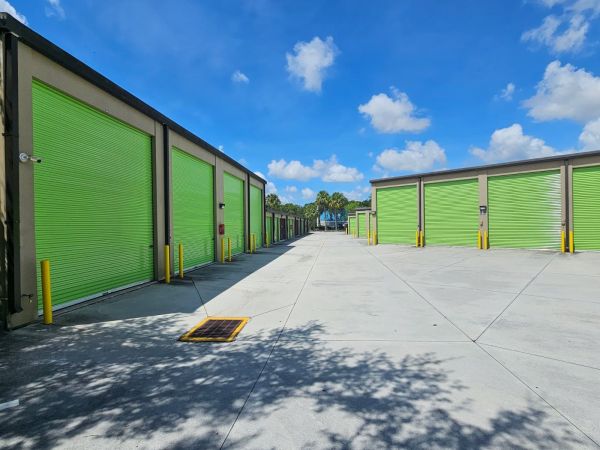 Extra Space Storage - 3402 - Port St Lucie - Peacock Blvd - 420 Northwest Peacock Boulevard