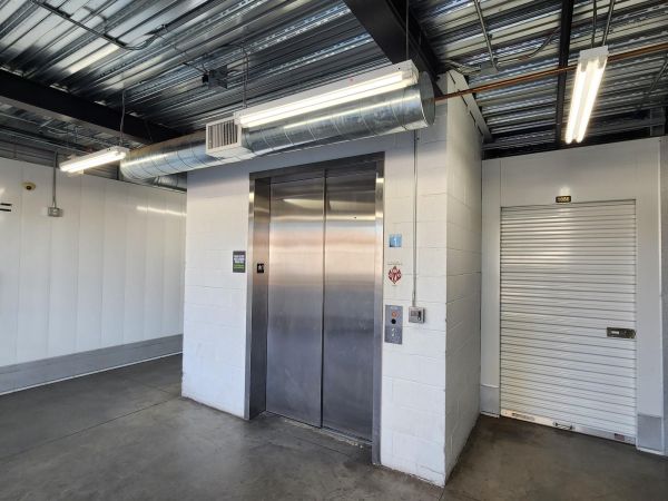Extra Space Storage - 3406 - Phoenix - 48th St - 900 North 48th Street