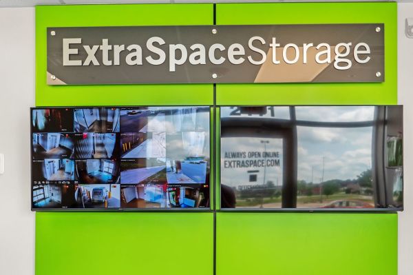 Extra Space Storage - 3444 - Carpentersville - Randall Rd - 2411 Randall Road