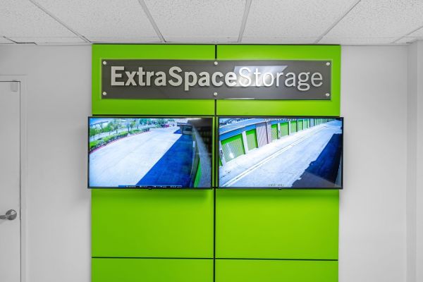 Extra Space Storage - 3492 - Las Vegas - Dean Martin Dr - 11330 Dean Martin Drive