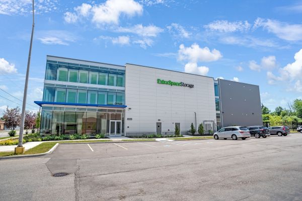 Extra Space Storage - 3564 - Kenmore - Kenmore Ave - 400 Kenmore Avenue