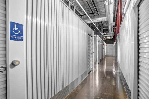 Extra Space Storage - 3564 - Kenmore - Kenmore Ave - 400 Kenmore Avenue