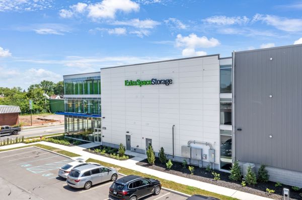 Extra Space Storage - 3564 - Kenmore - Kenmore Ave - 400 Kenmore Avenue