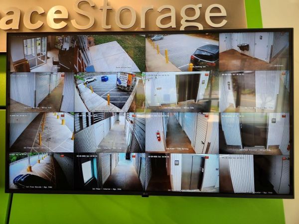 Extra Space Storage - 3620 - Winston-Salem - Robinhood Rd - 3265 Robinhood Road