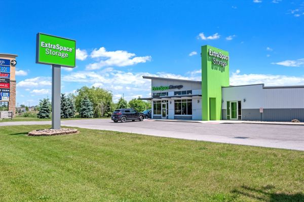 Extra Space Storage - 3736 - Niagara Falls - Fashion Outlets Blvd - 1755 Fashion Outlets Boulevard