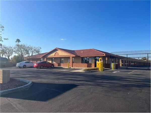 Extra Space Storage - 3752 - Phoenix - 16th St - 4747 North 16th Street