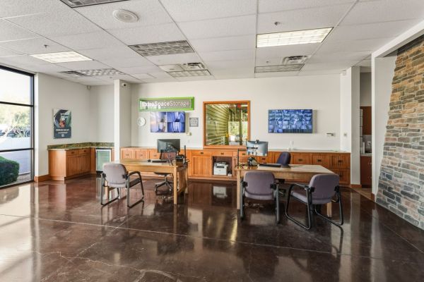Extra Space Storage - 3808 - Scottsdale - Williams Dr - 7227 East Williams Drive
