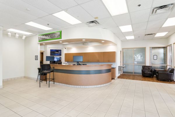 Extra Space Storage - 3811 - Scottsdale - 116th St - 10760 North 116th Street