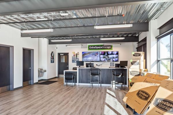 Extra Space Storage - 3893 - Tucson - Irvington Rd - 1760 West Irvington Road