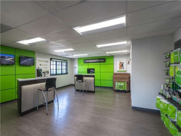 Extra Space Storage - 1100 - Pico Rivera - San Gabriel River Pkwy - 4344 San Gabriel River Parkway