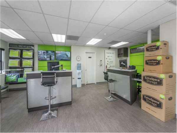 Extra Space Storage - 0485 - Santa Fe - West San Mateo Rd - 875 West San Mateo Road