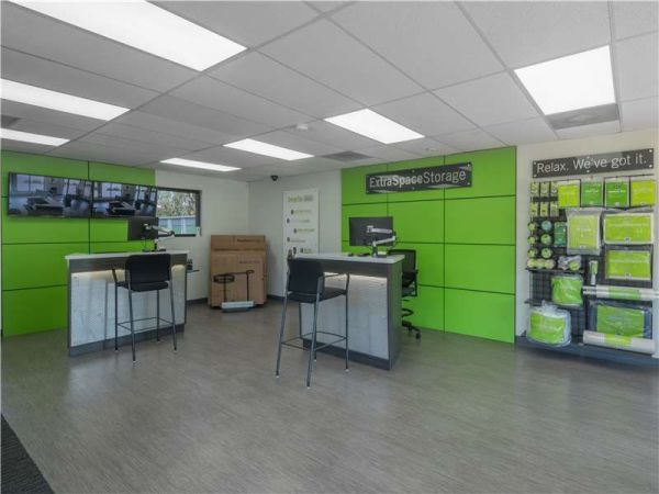 Extra Space Storage - 0506 - Cordova - 381 N Germantown Pkwy - 381 North Germantown Parkway